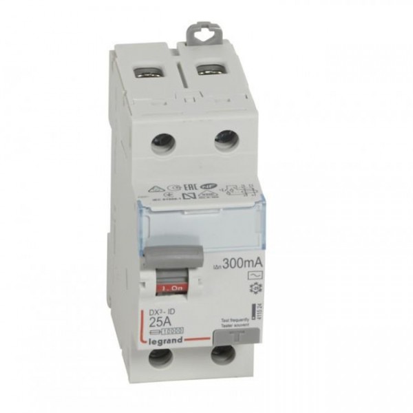 Cầu dao chống dòng rò DX3-ID 2P 25A 300mA Legrand 411524